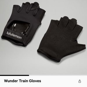 Lululemon Wunder Train Gloves in size XS/S